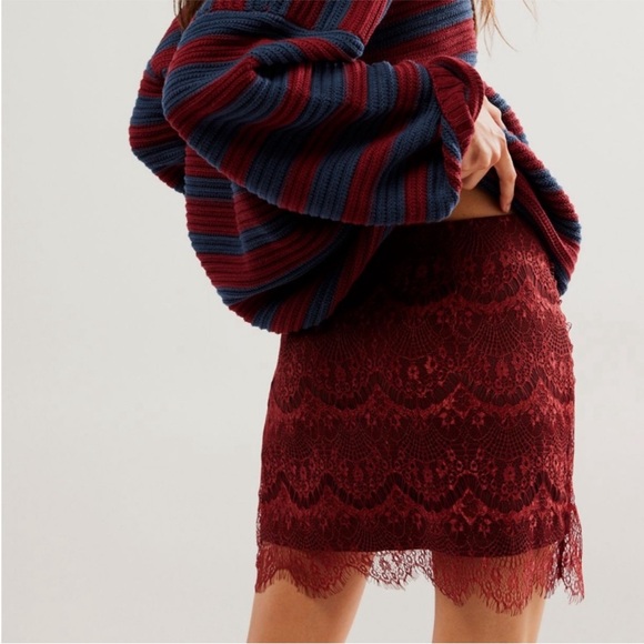NWT Free People Zoey lace mini skirt in Henna/Wine combo - Picture 2 of 6